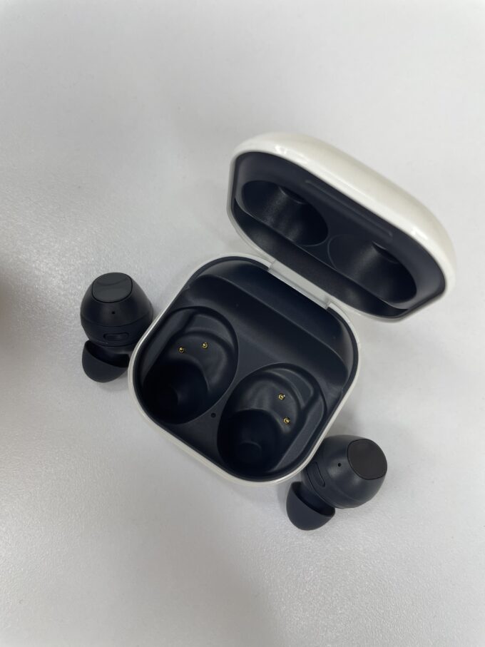MINI AURICULARES GALAXY BUDS FE